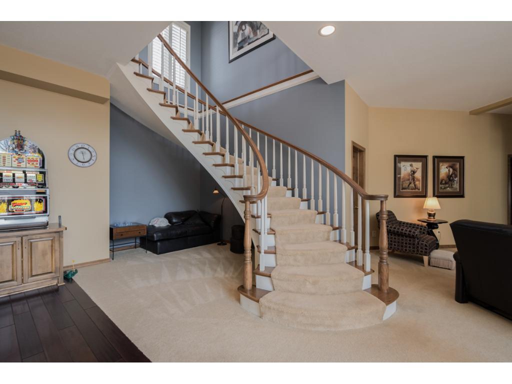 10563 Bluff Road Eden Prairie, MN 55347 - Photo 31 of 42 Gallery Image 31