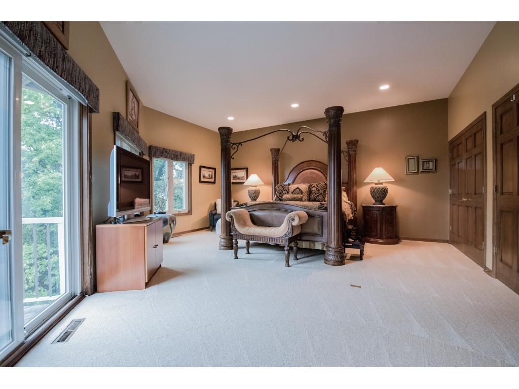 10563 Bluff Road Eden Prairie, MN 55347 - Photo 33 of 42 Gallery Image 33