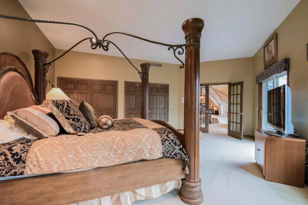 10563 Bluff Road Eden Prairie, MN 55347 - Photo 37 of 42 Gallery Image 37