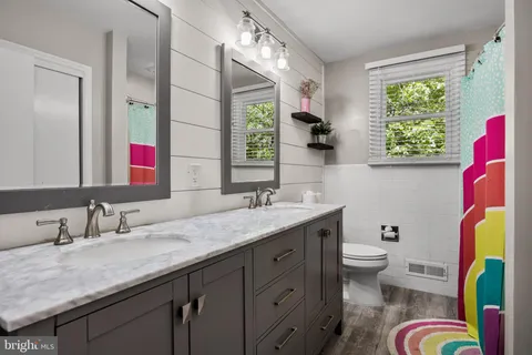 $775,000 | 11 Forage Lane, Cherry Hill, NJ 08003