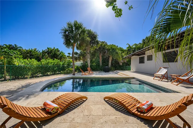 $850,000 | 1861 East Barefoot Place, Vero Beach, FL 32963