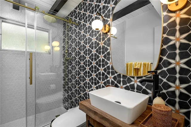 $850,000 | 1861 East Barefoot Place, Vero Beach, FL 32963