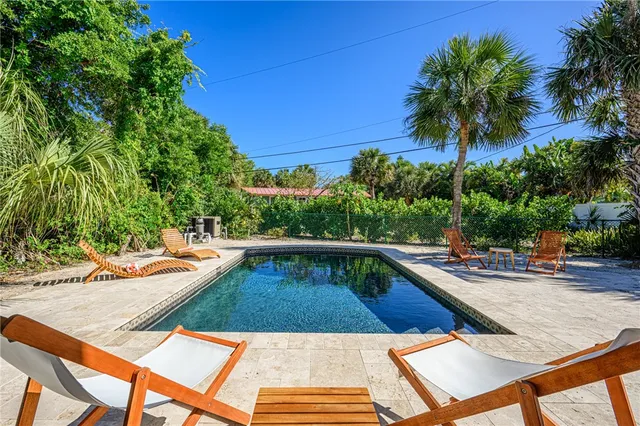 $850,000 | 1861 East Barefoot Place, Vero Beach, FL 32963