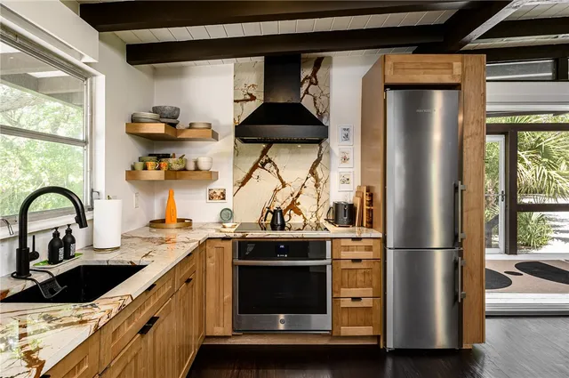 $850,000 | 1861 East Barefoot Place, Vero Beach, FL 32963