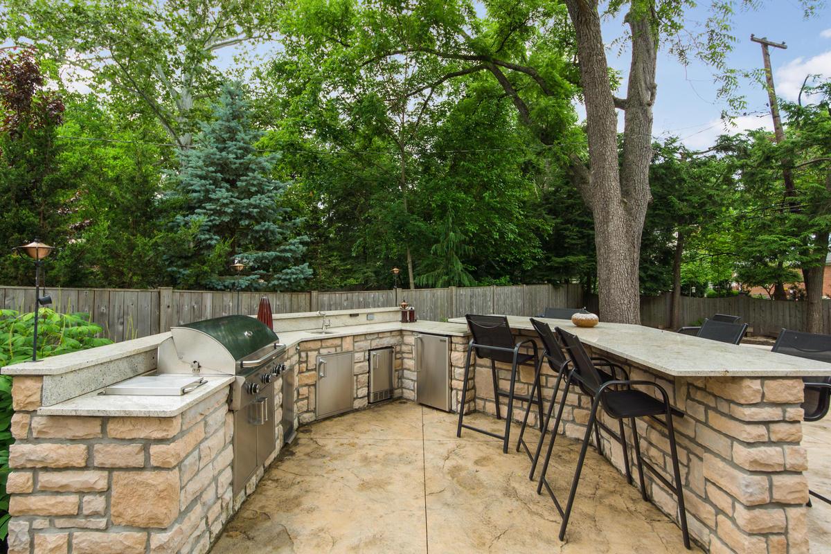 4865 Rustic Bridge Road Columbus, OH 43214 - Photo 15 of 36 Gallery Image 15