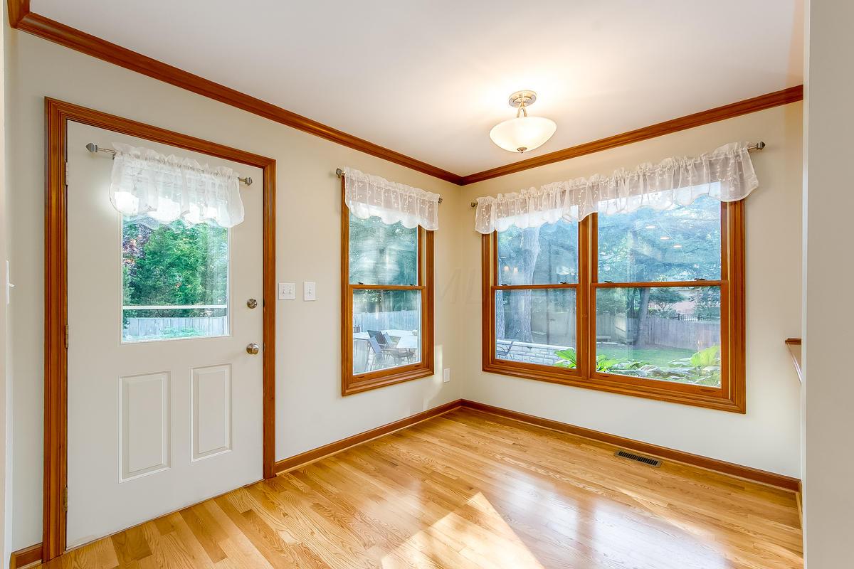 4865 Rustic Bridge Road Columbus, OH 43214 - Photo 8 of 36 Gallery Image 8