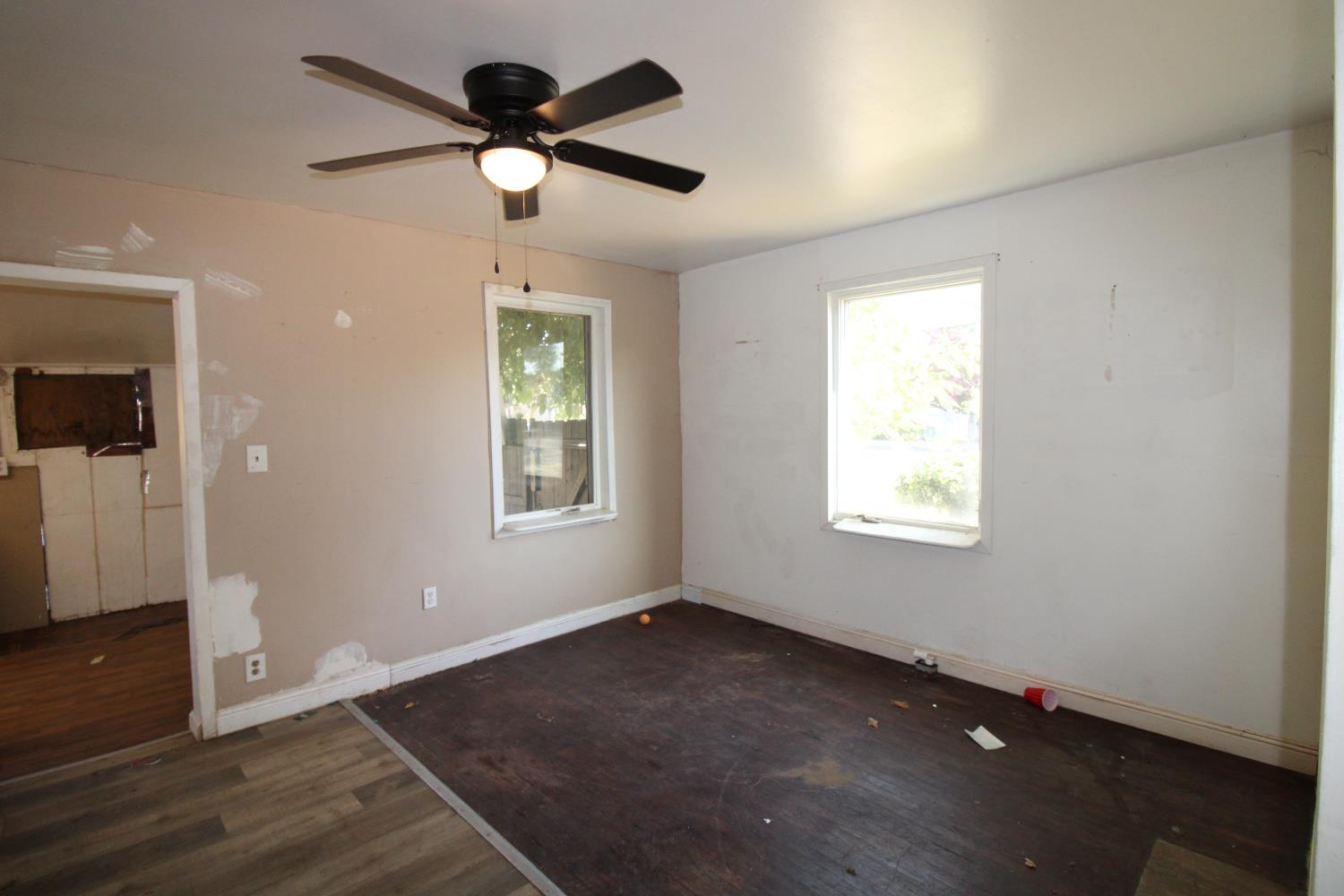 432 4th Street Clovis, CA 93612 - Photo 17 of 47