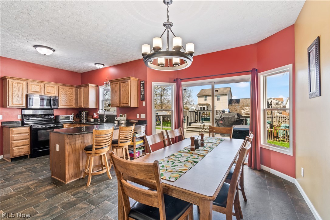 886 Susan Road Ravenna, OH 44266 - Photo 6 of 30 Gallery Image 6
