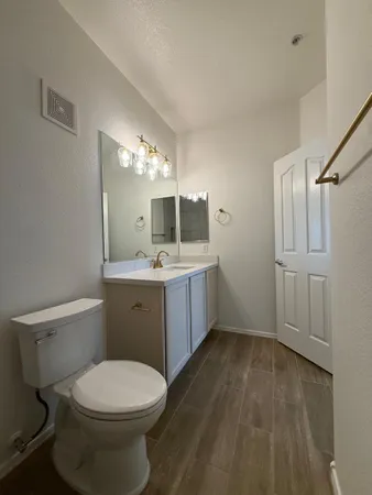 $2,100 | 2150 West Alameda Road, Unit 1031, Phoenix, AZ 85085