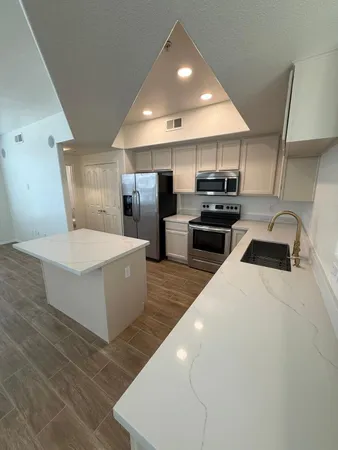 $2,100 | 2150 West Alameda Road, Unit 1031, Phoenix, AZ 85085