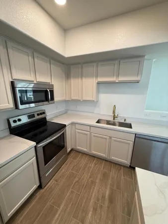 $2,100 | 2150 West Alameda Road, Unit 1031, Phoenix, AZ 85085