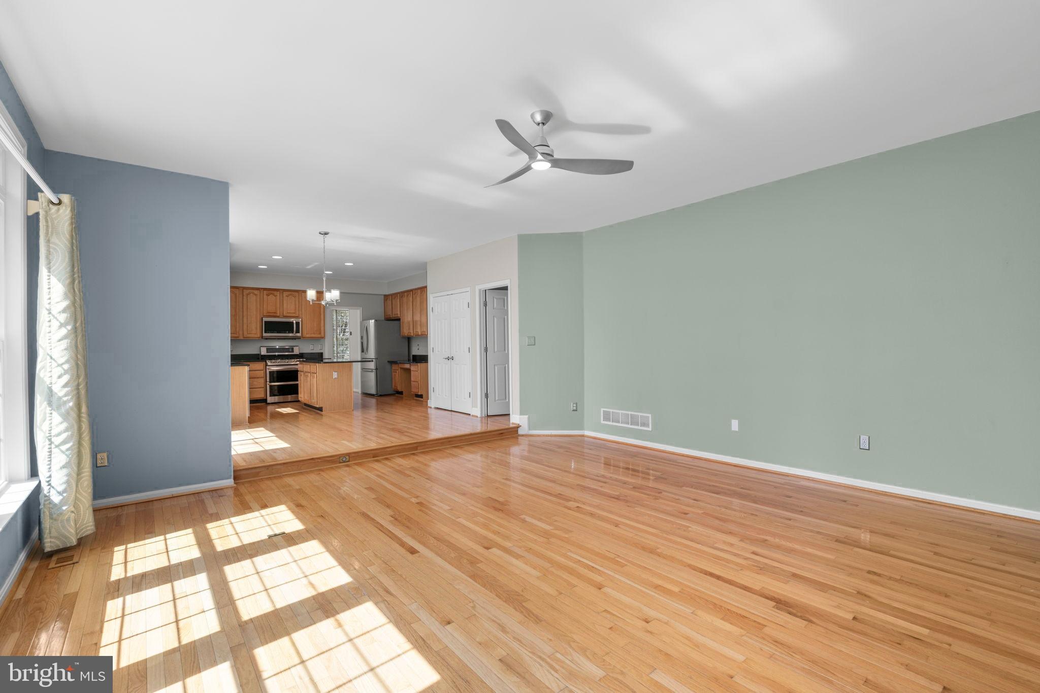 4520 Tulip Way Ellicott City, MD 21043 - Photo 12 of 63 a view of a livingroom with a furniture