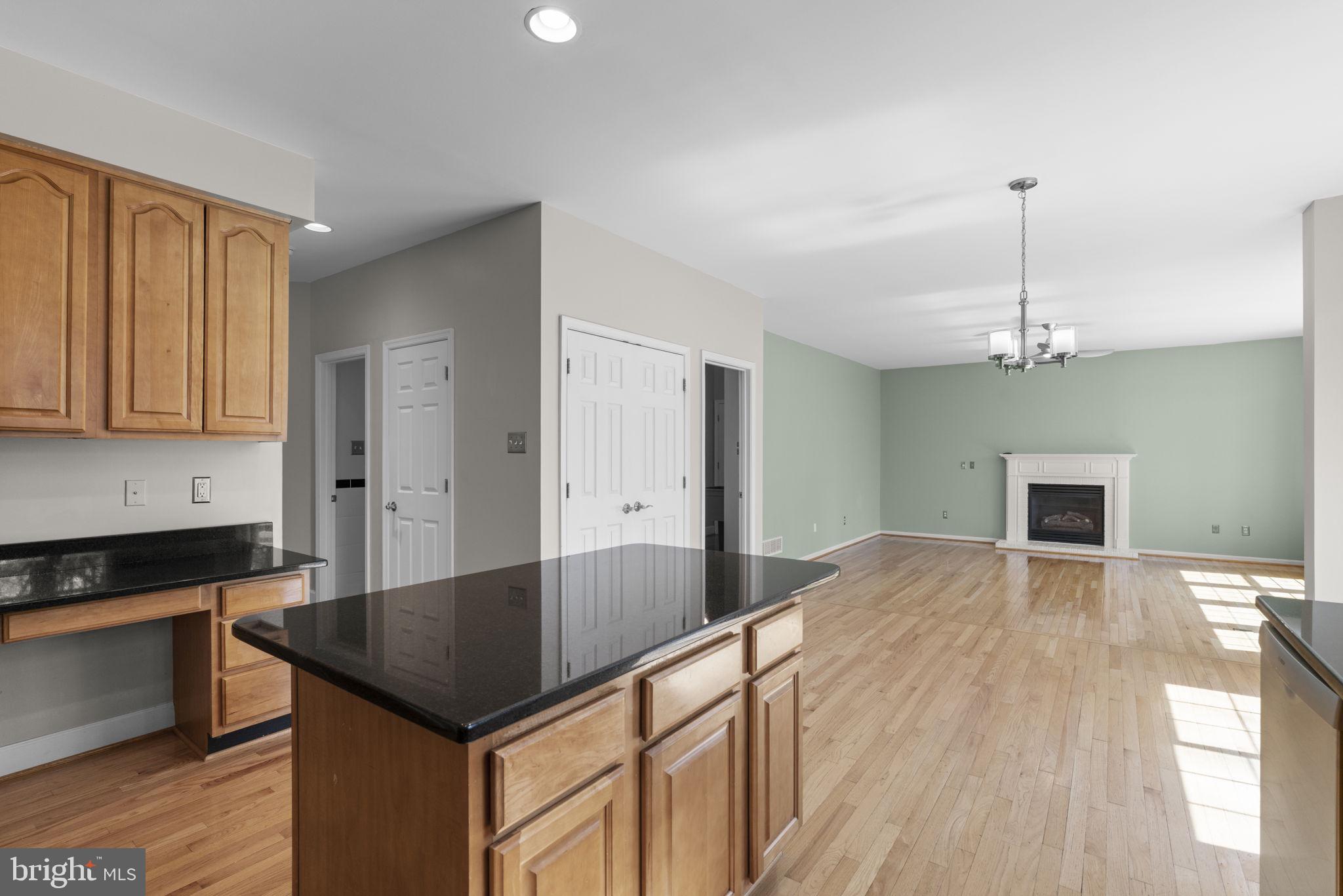 4520 Tulip Way Ellicott City, MD 21043 - Photo 5 of 63 Granite counters