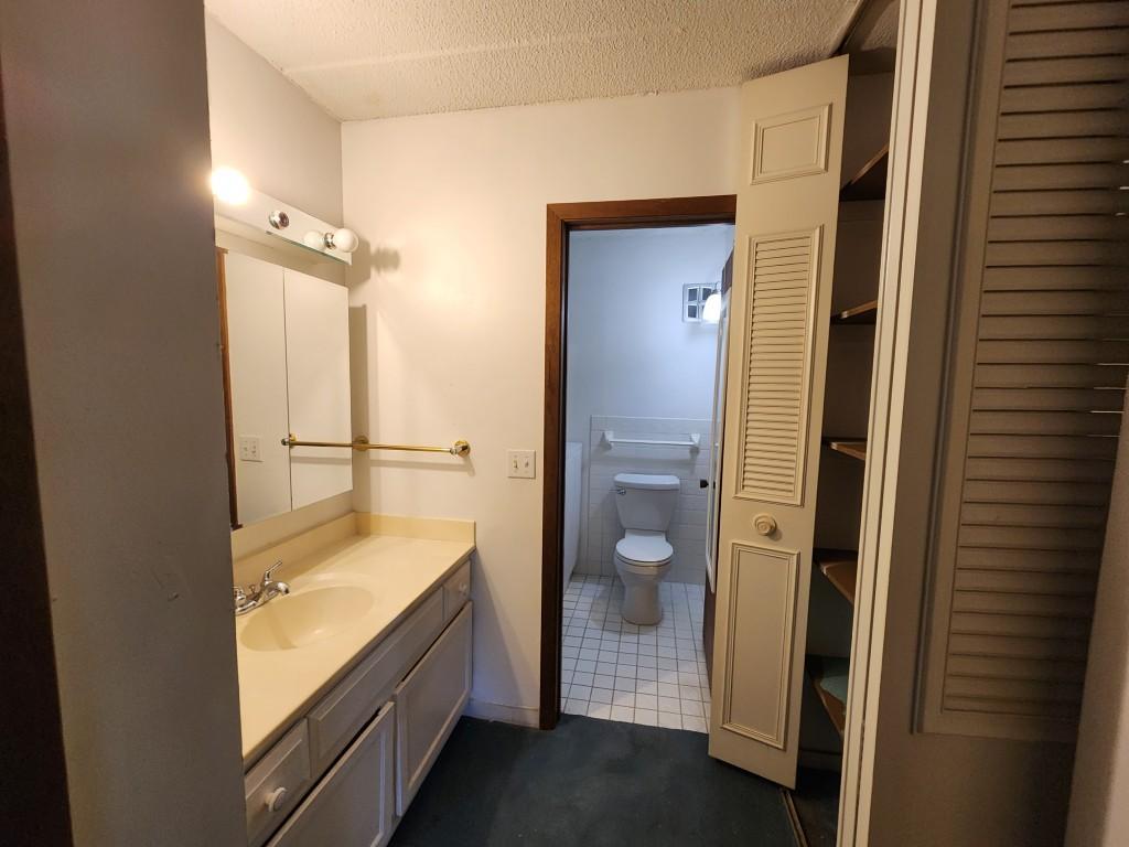 10501 Cedar Lk Road South, Unit 212 Hopkins, MN 55305 - Photo 6 of 10