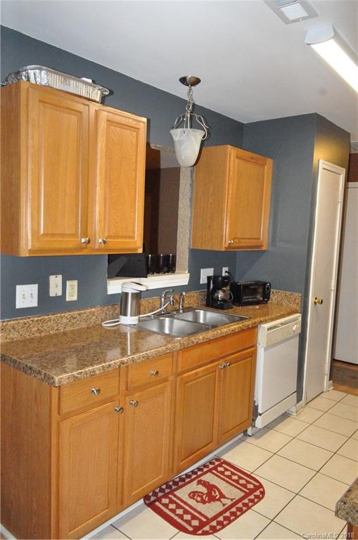 7010 Alanbrook Road Charlotte, NC 28215 - Photo 14 of 17