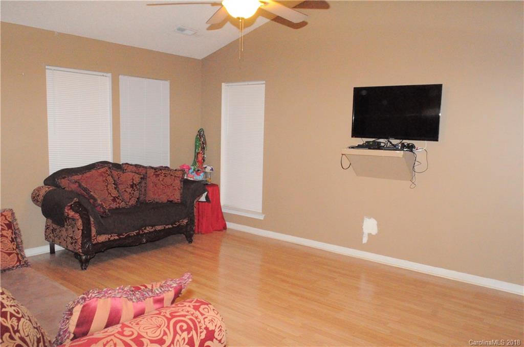7010 Alanbrook Road Charlotte, NC 28215 - Photo 3 of 17
