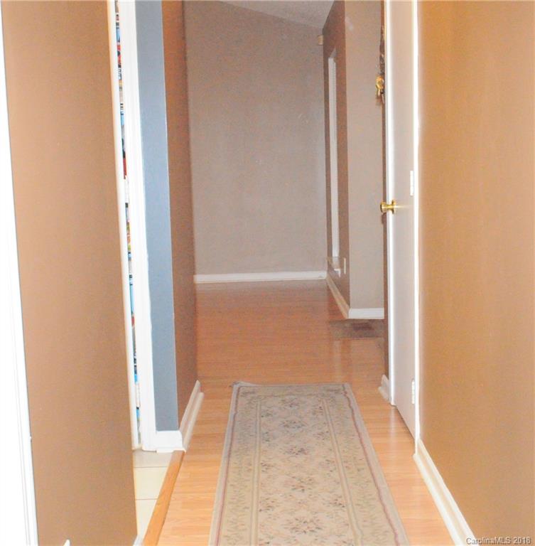 7010 Alanbrook Road Charlotte, NC 28215 - Photo 10 of 17