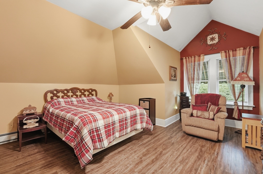 602 Old County Road Westport, MA 02790 - Photo 18 of 38