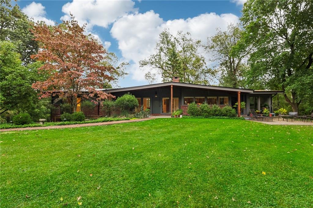 227 Hunt Road Pittsburgh, PA 15215 - Photo 1 of 43 Gallery Image 1