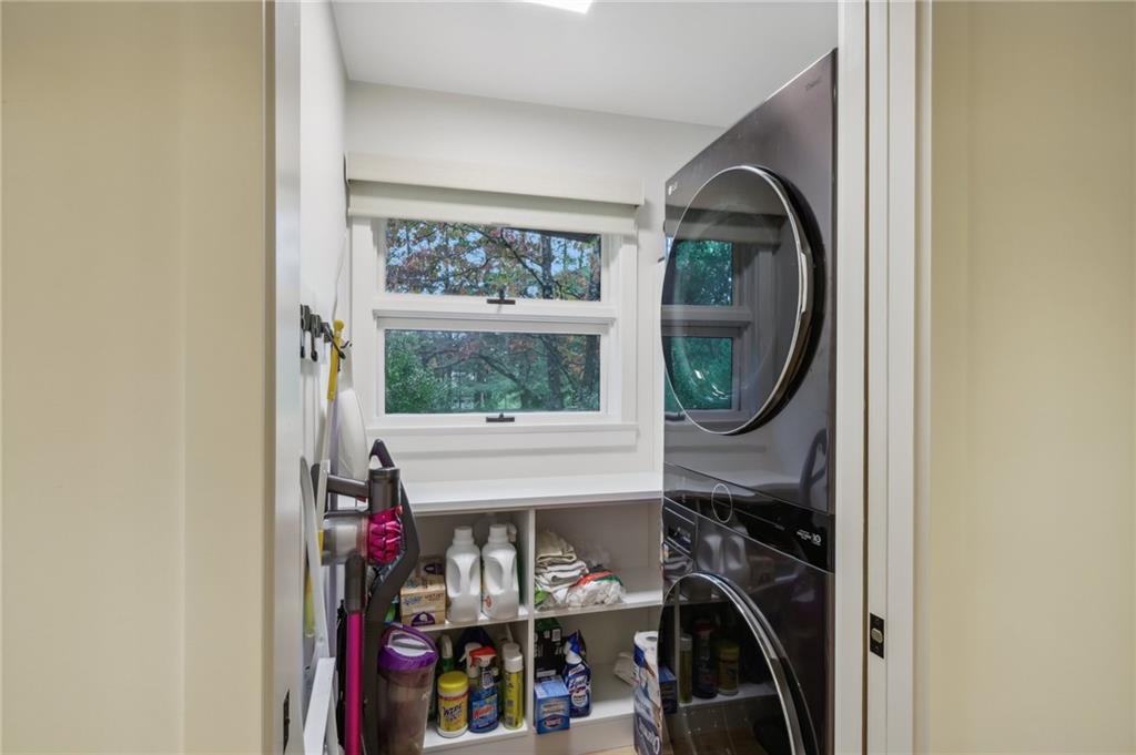 227 Hunt Road Pittsburgh, PA 15215 - Photo 25 of 43 Gallery Image 25