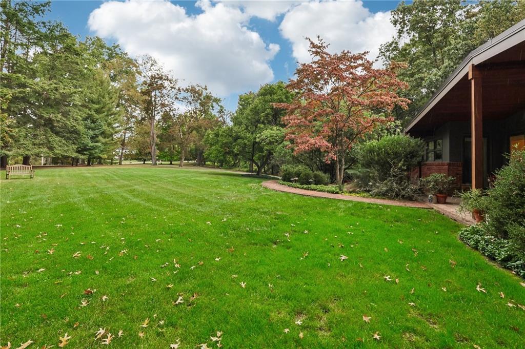 227 Hunt Road Pittsburgh, PA 15215 - Photo 41 of 43 Gallery Image 41