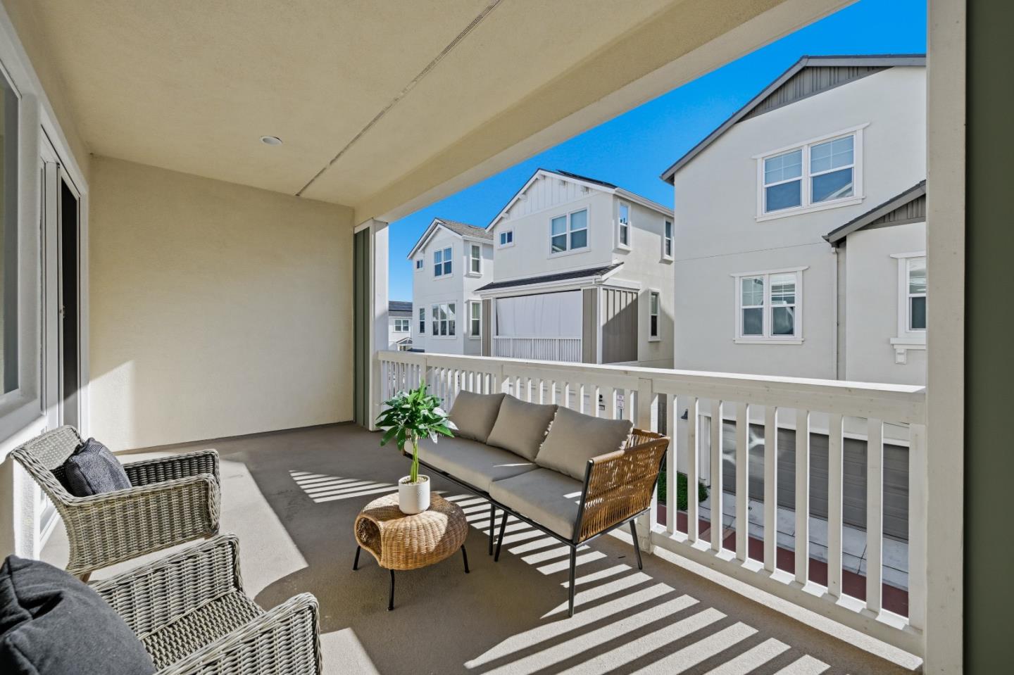 37471 Bay Crest Road Newark, CA 94560 - Photo 46 of 71 a view of balcony with furniture