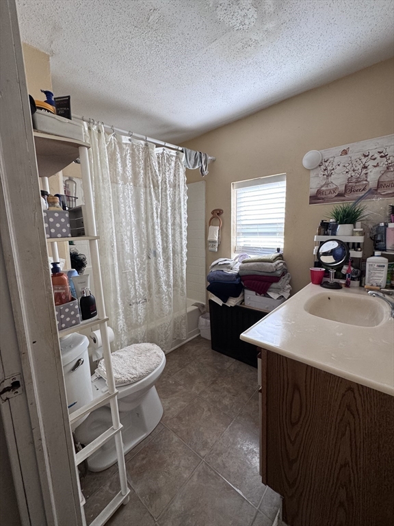 43 Colonial Avenue Springfield, MA 01109 - Photo 12 of 21 Gallery Image 12