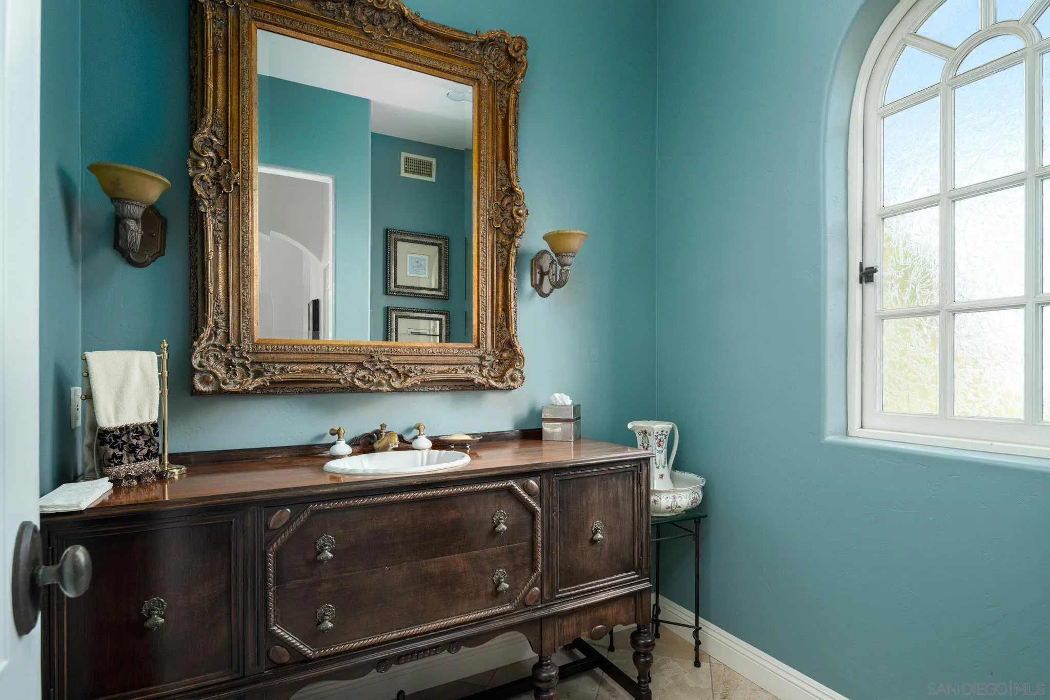 14858 Las Mananas Rancho Santa Fe, CA 92067 - Photo 18 of 61 Gallery Image 18