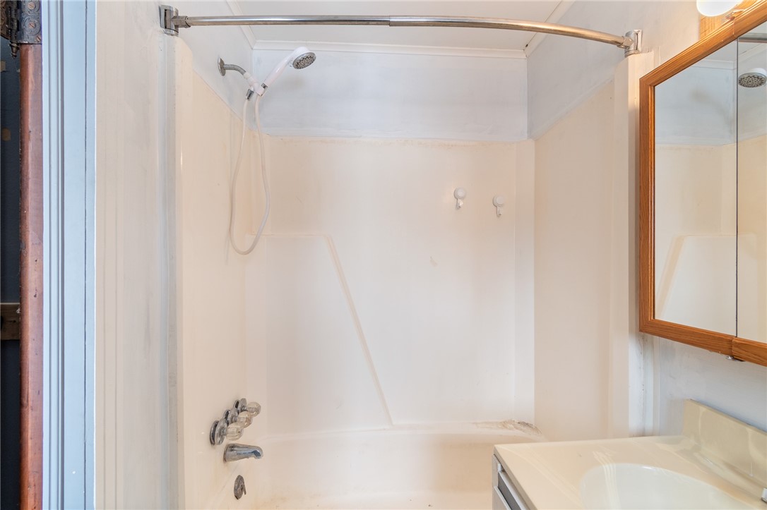 206 East Genesee Street Galen, NY 14433 - Photo 27 of 47