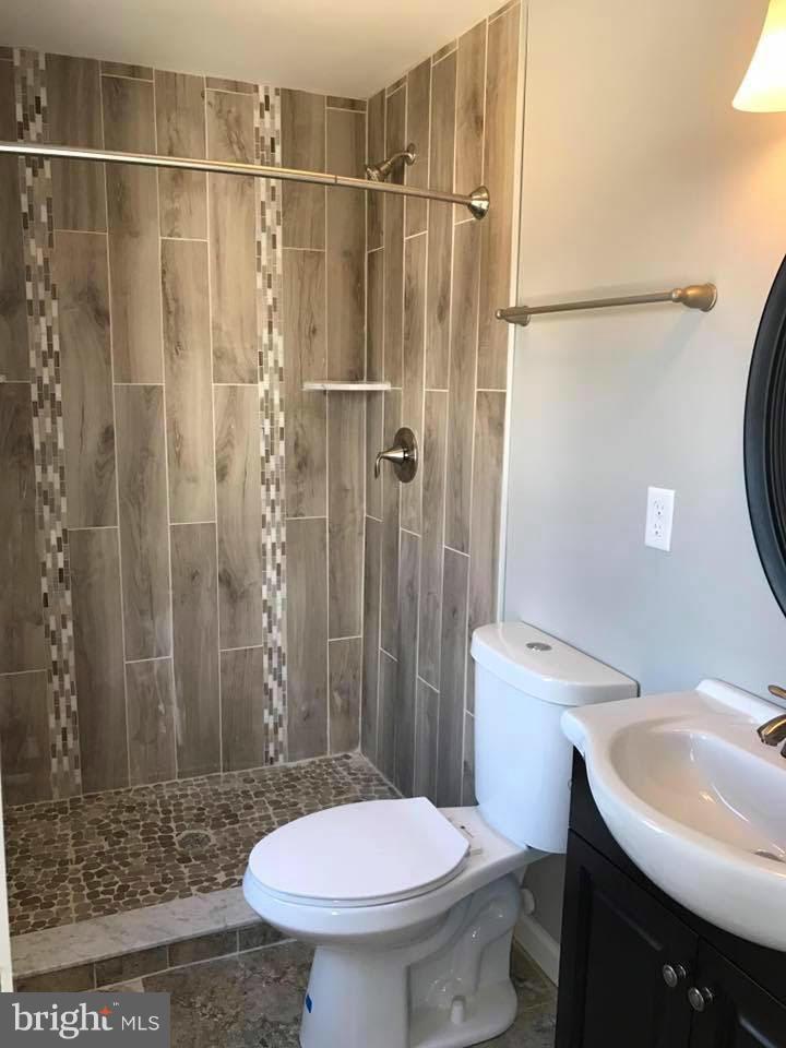 1701 Melbourne Road Baltimore, MD 21222 - Photo 4 of 5 Bath (Master)