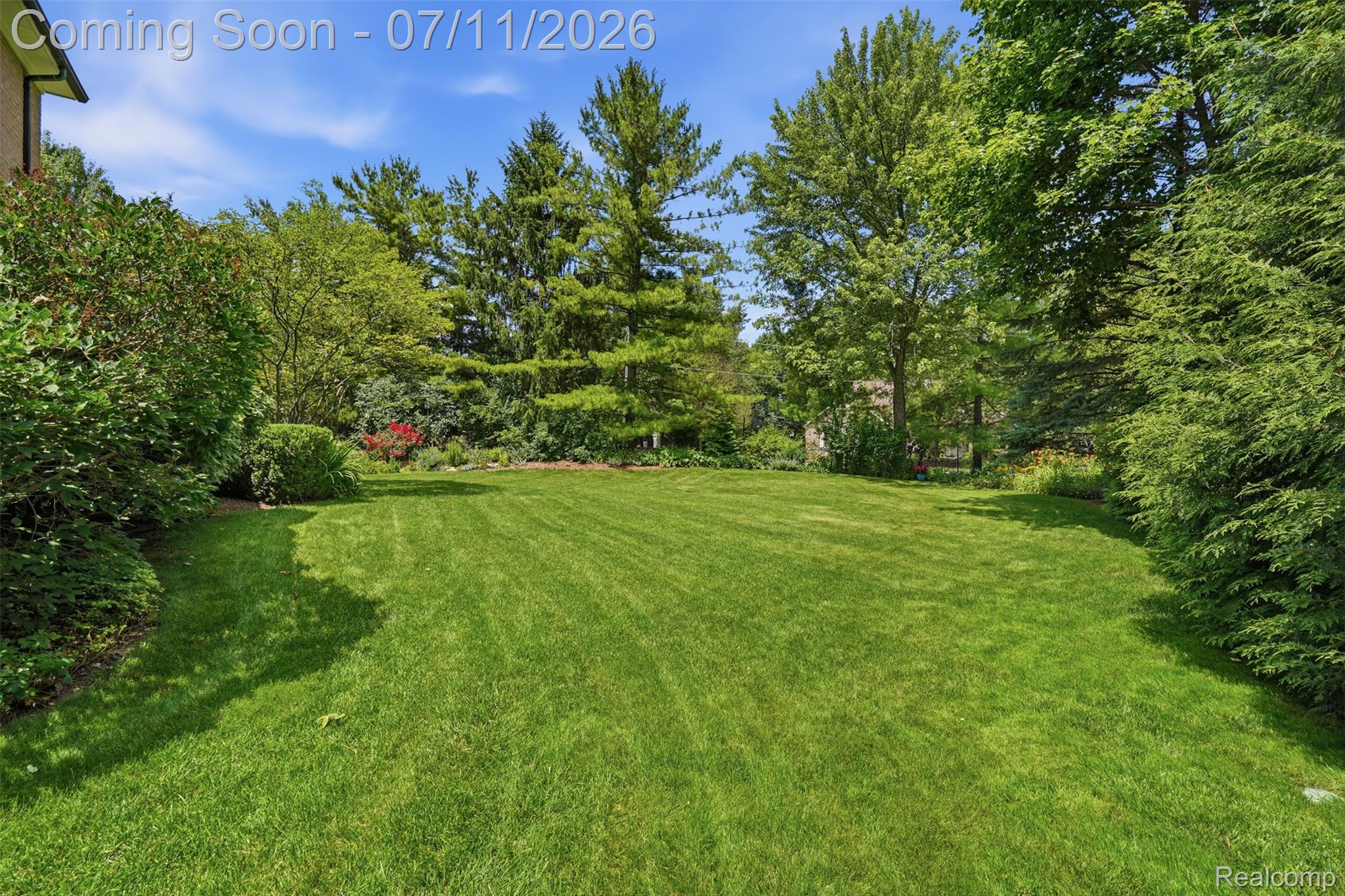 34555 Quaker Valley Road Farmington, MI 48331 - Photo 41 of 53 43.jpg