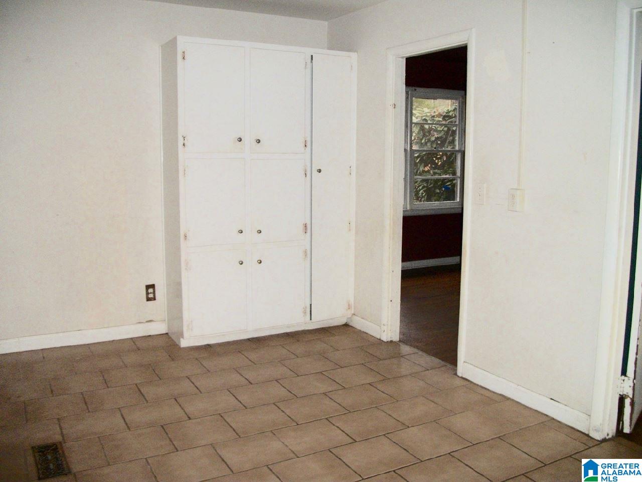 1372 5th Place Northwest Birmingham, AL 35215 - Photo 4 of 5