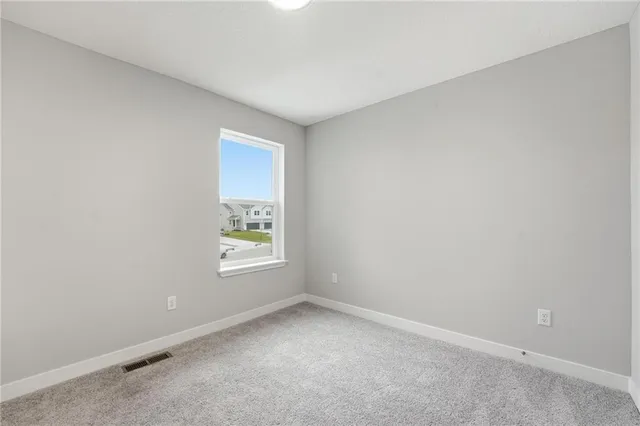 $319,950 | 19712 West 195th Place, Spring Hill, KS 66083