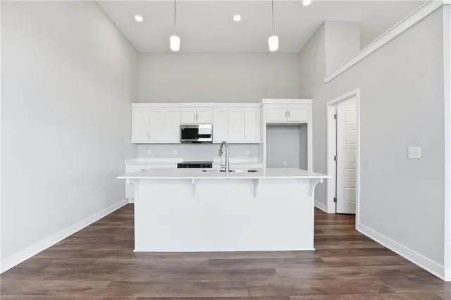 $319,950 | 19712 West 195th Place, Spring Hill, KS 66083