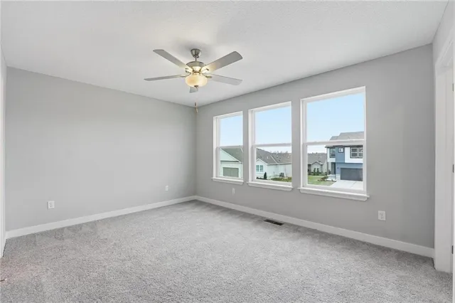 $319,950 | 19712 West 195th Place, Spring Hill, KS 66083