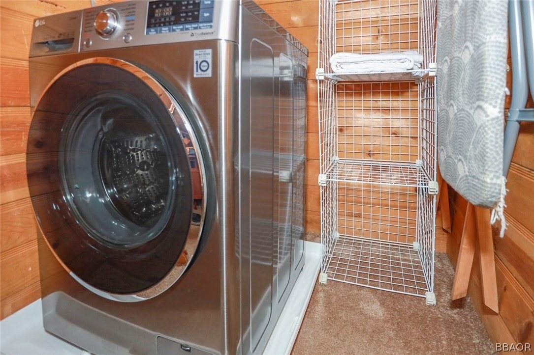 39016 1/2 Robin Road Big Bear Lake, CA 92315 - Photo 17 of 23 a close up view of a washer and dryer