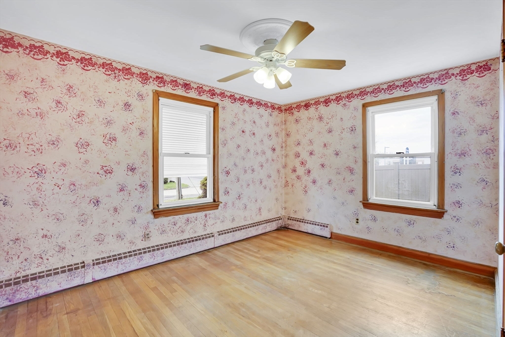 20 Edbert Street Chicopee, MA 01020 - Photo 21 of 37