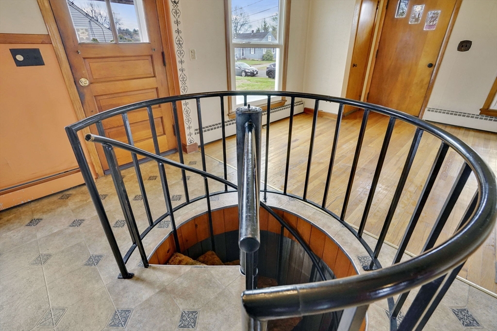 20 Edbert Street Chicopee, MA 01020 - Photo 23 of 37