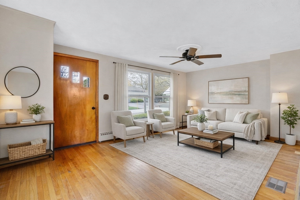 20 Edbert Street Chicopee, MA 01020 - Photo 3 of 37