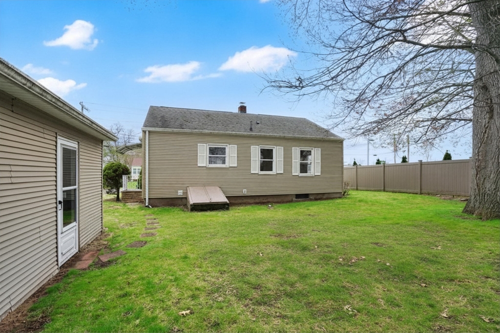 20 Edbert Street Chicopee, MA 01020 - Photo 35 of 37