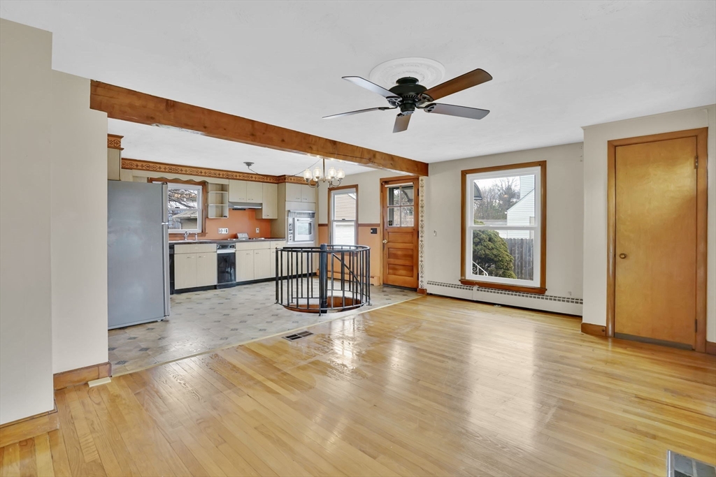 20 Edbert Street Chicopee, MA 01020 - Photo 6 of 37