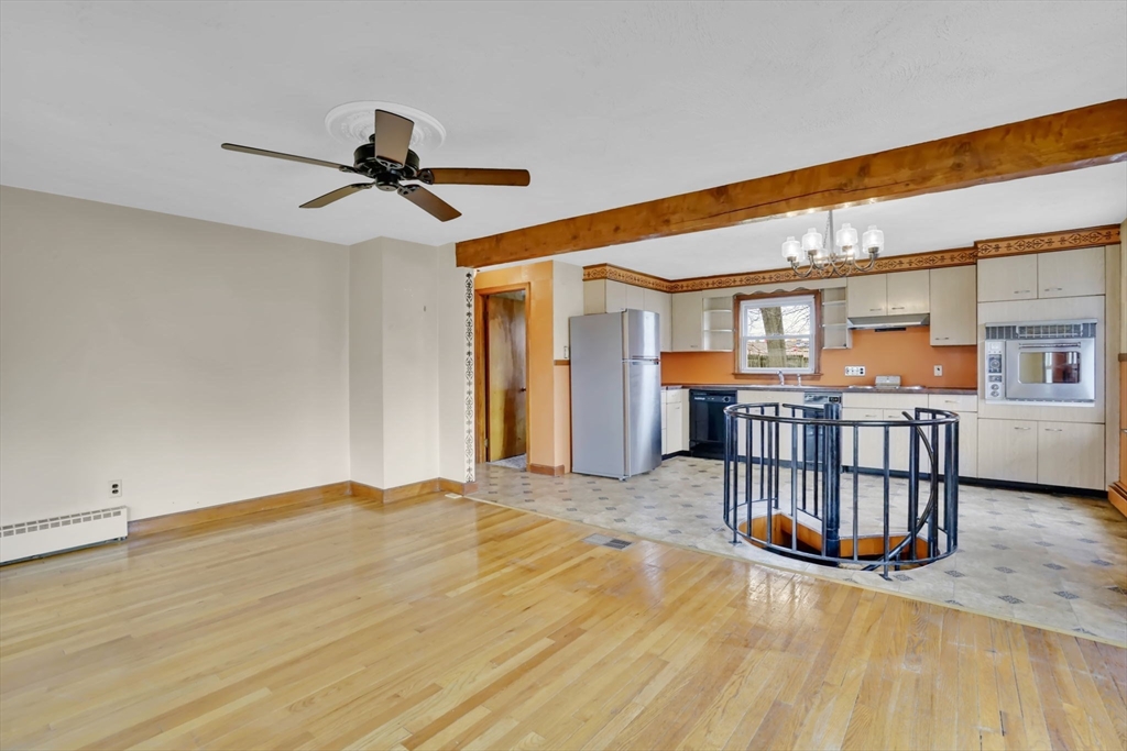 20 Edbert Street Chicopee, MA 01020 - Photo 7 of 37