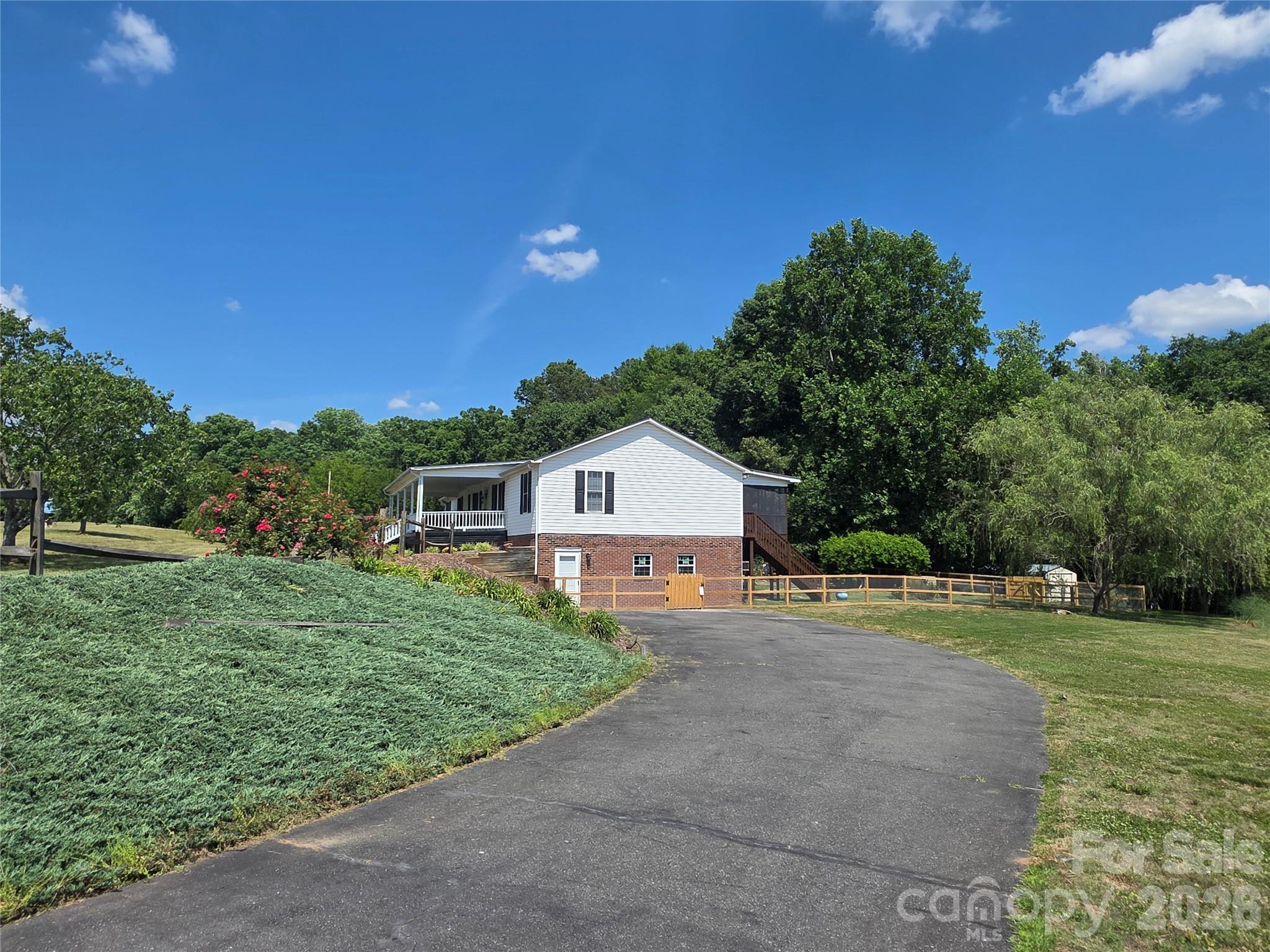 320 Huffstetler Lake Road Dallas, NC 28034 - Photo 5 of 44