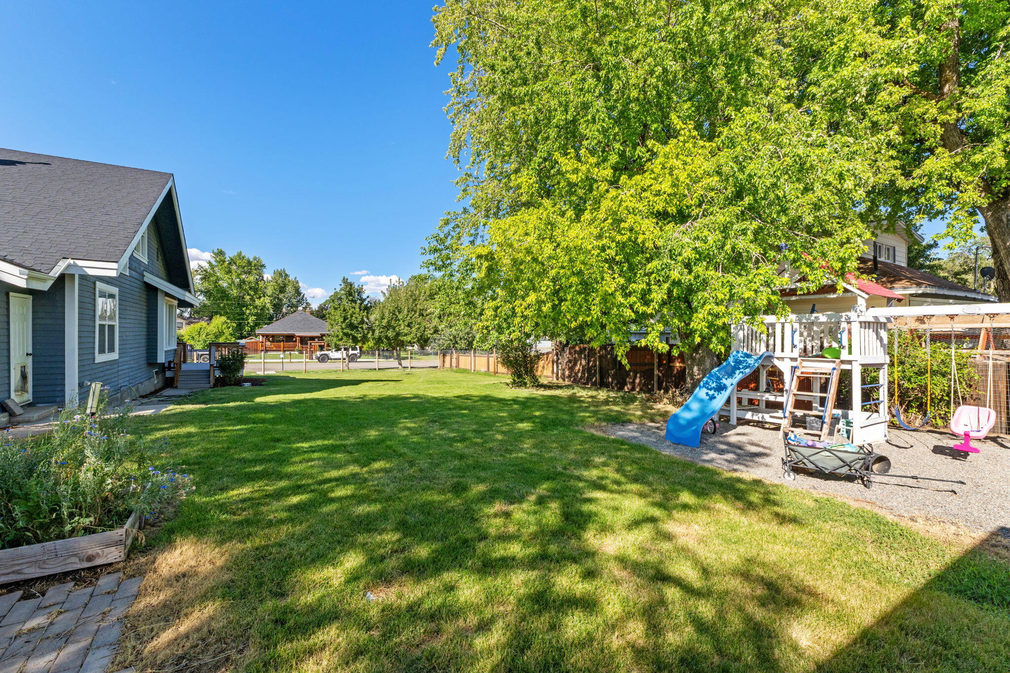 311 West D Street Shoshone, ID 83352 - Photo 23 of 27 23-web-or-mls-1-19