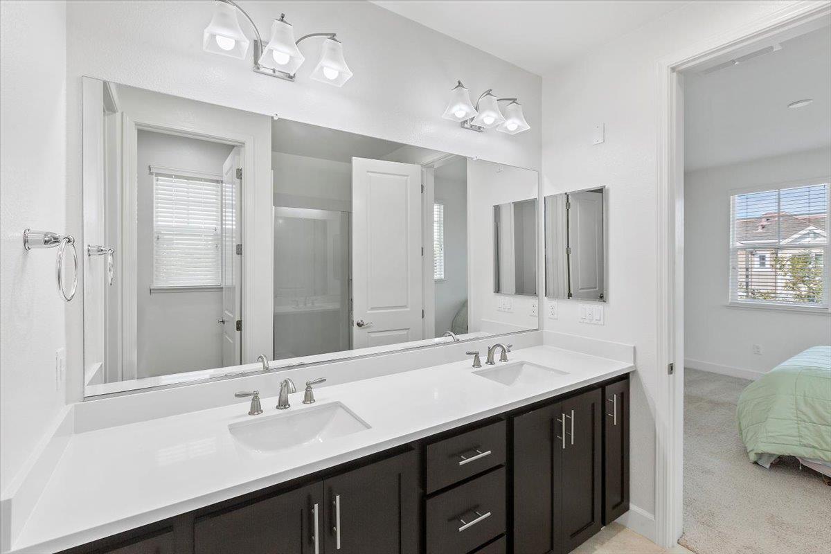2041 Atlas Loop Mountain View, CA 94043 - Photo 35 of 51