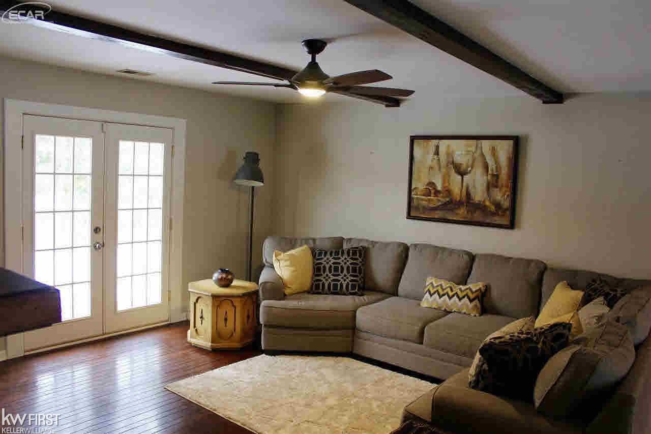 5422 Provincial Road Grand Blanc, MI 48439 - Photo 4 of 68 21410973-3.JPG