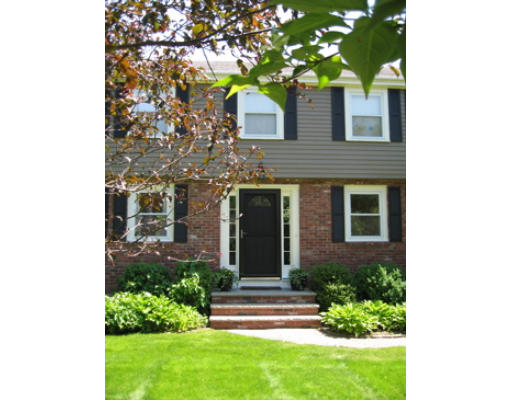 14 Alan Road Hamilton, MA 01982 - Photo 2 of 29 Gallery Image 2