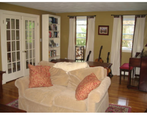 14 Alan Road Hamilton, MA 01982 - Photo 21 of 29 Gallery Image 21