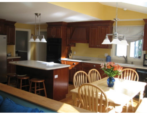 14 Alan Road Hamilton, MA 01982 - Photo 3 of 29 Gallery Image 3