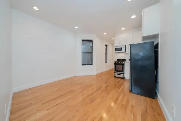$5,895 | 340 West 17th Street, Unit 4A | Chelsea